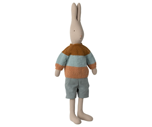 Maileg Kinderspielzeug, Kinderpuppe - Kaninchen Größe 5, Klassisch - Pullover und Shorts