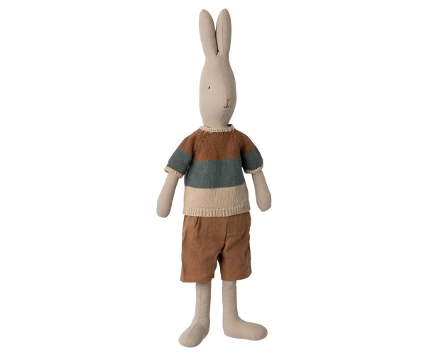 Maileg Kinderspielzeug, Kinderpuppe - Kaninchen Größe 4, Klassisch - Strickhemd und Shorts