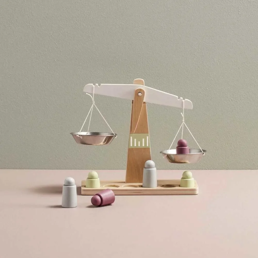 Kids-Concept-Waage-Holz-465521_2.jpg