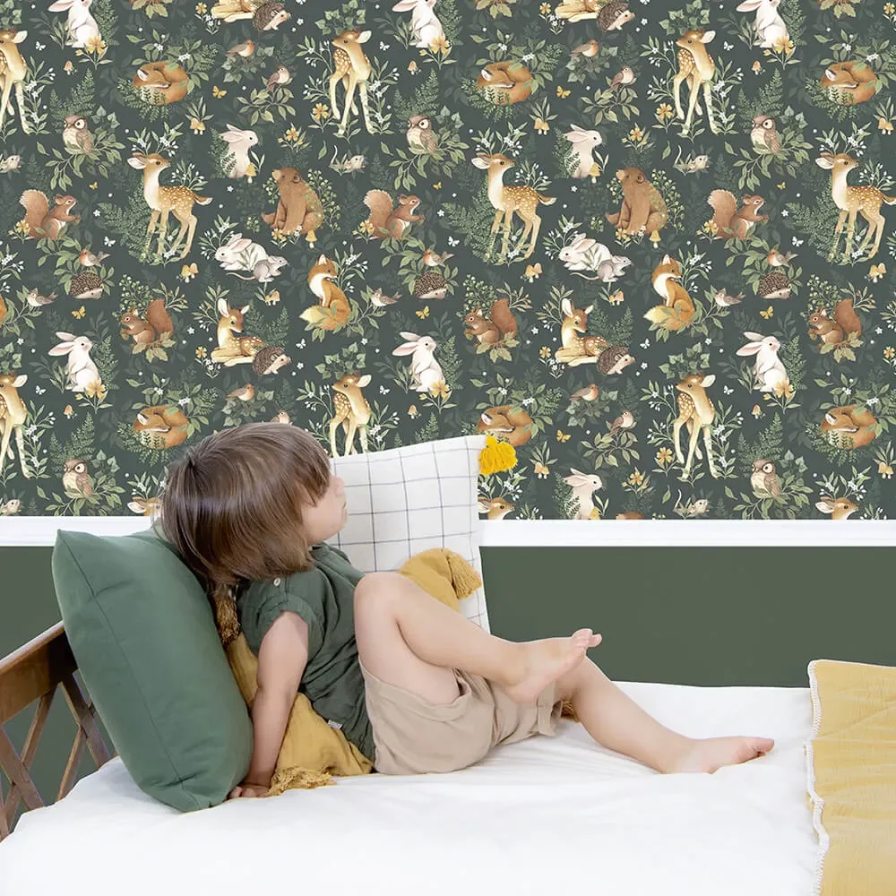 Lilipinso-Vlies-Tapete-Waldtiere-im-Blaettergetuemmel-gruen-468075_5.jpg