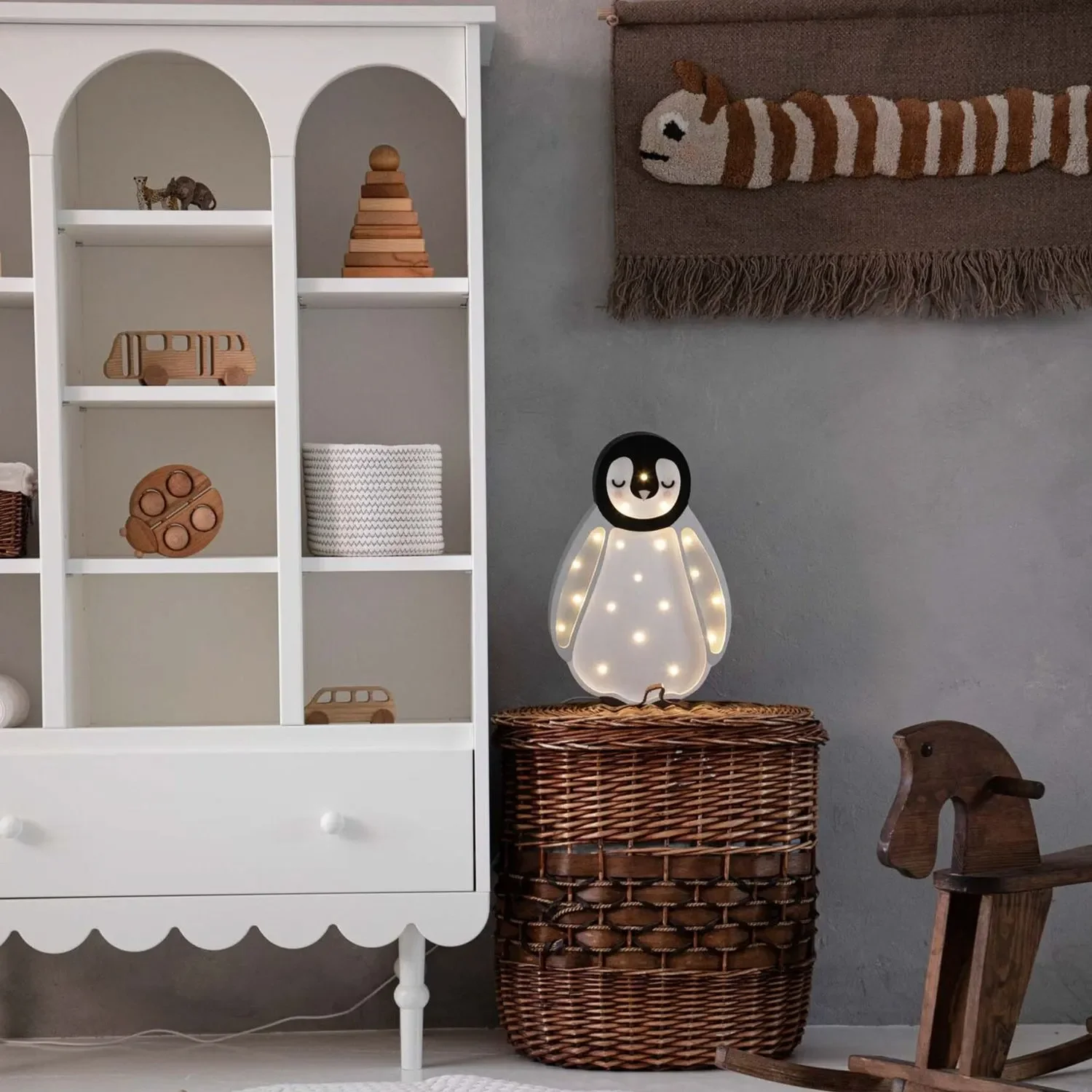 Little-Lights-Nachtlicht-Kinder--Nachtlampe-Pinguin-100--Kiefernholz-natur-99924027_2.jpg
