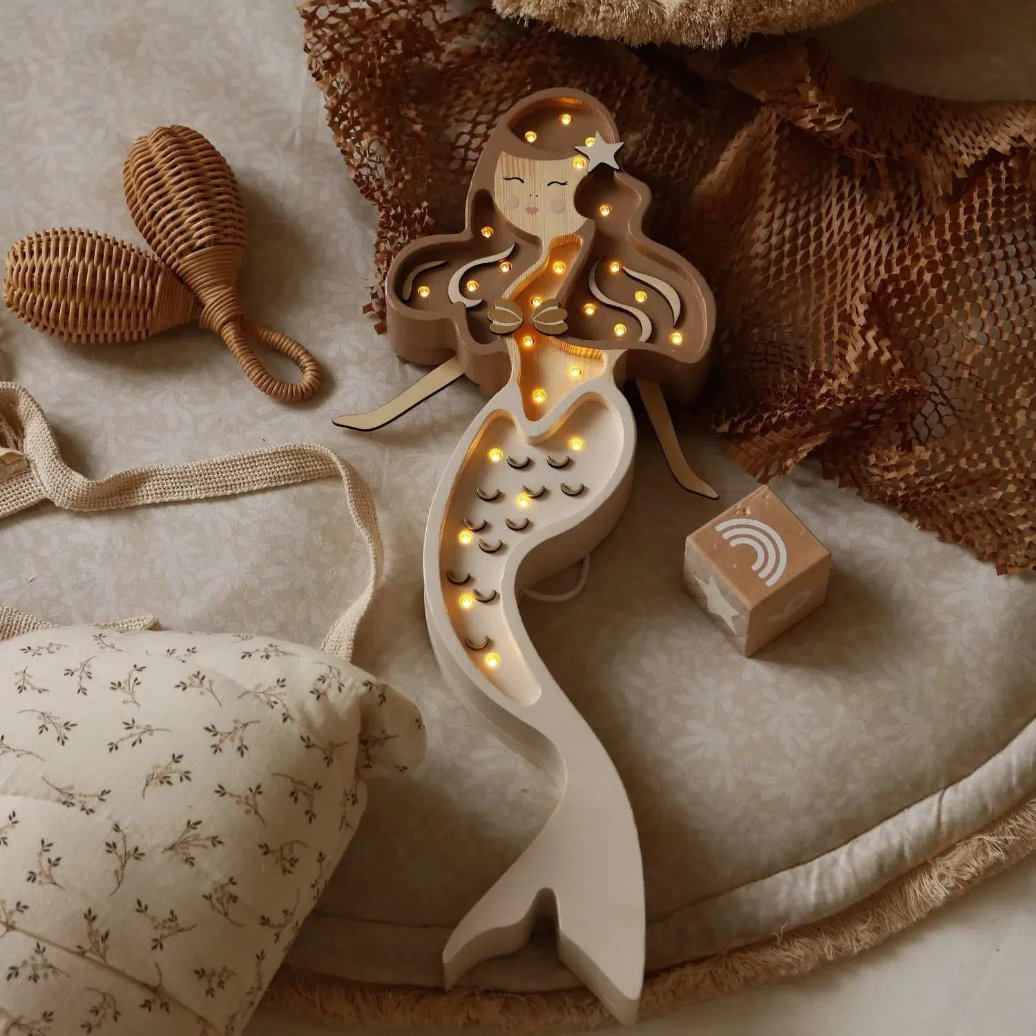 Little-Lights-Nachtlicht-Kinder--Nachtlampe-Meerjungfrau-100--Kiefernholz-natur-99924074_6.jpg