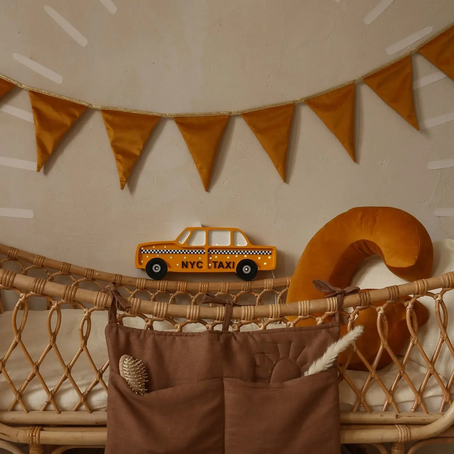 Little-Lights-Nachtlicht-Kinder--Nachtlampe-NYC-Taxi-100--Kiefernholz-natur-99924066_3.jpg