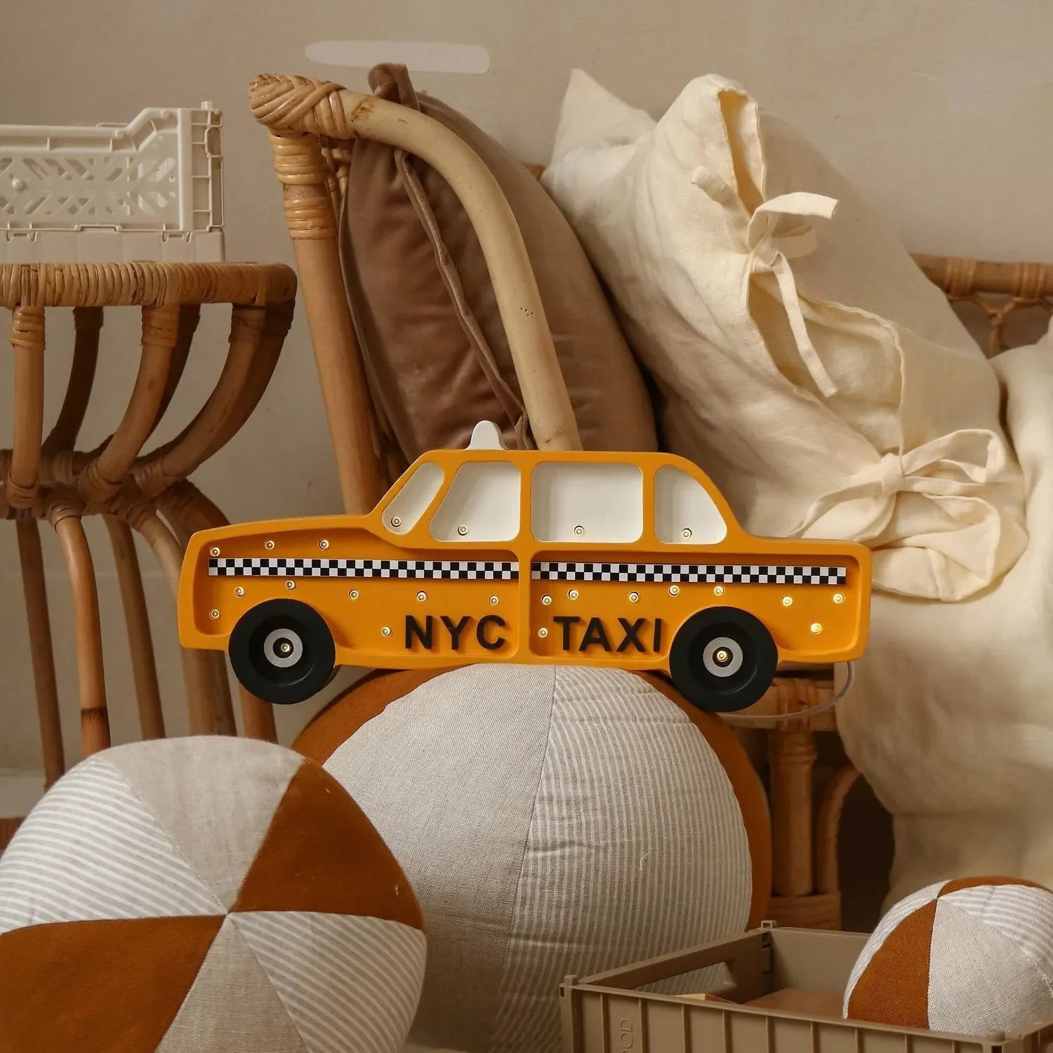 Little-Lights-Nachtlicht-Kinder--Nachtlampe-NYC-Taxi-100--Kiefernholz-natur-99924066_4.jpg