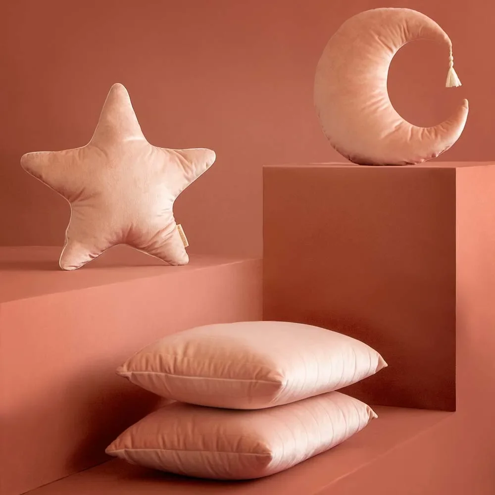 Nobodinoz-Kissen-Mond--Pierrot--Samt-rosa-460677_2.jpg