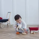 Plan-Toys-Spielzeug-Puppen-Fuetter-Set-Holz-455083_4.jpg