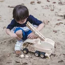Plan-Toys-Feuerwehrauto--Holz-natur-465392_1.jpg