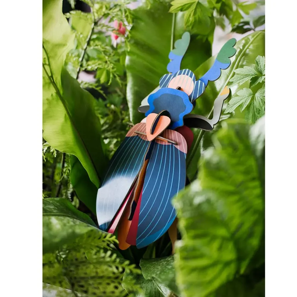 studio-ROOF-3D-japanischer-Kaefer-blau-Pappe-465841_2.jpg