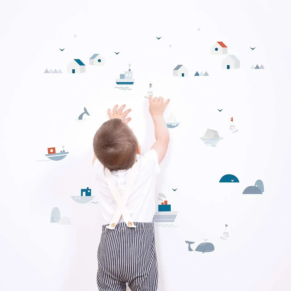 Lilipinso-Wandsticker-A3-Schiffe-Haeuser-und-Wale-grau-blau-rot-462125_1.jpg
