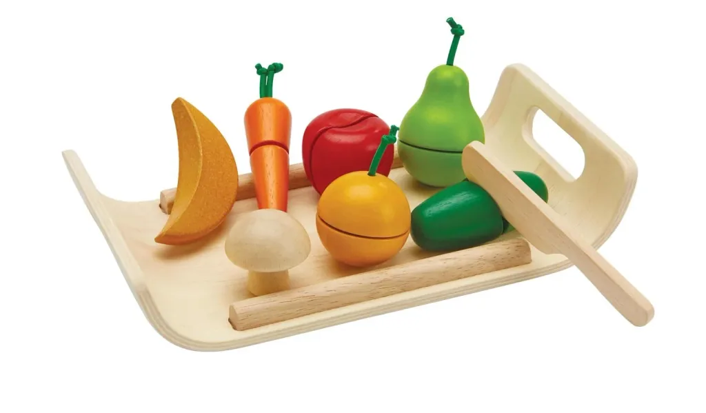 Plan Toys - Schneidebrett Obst & Gemüse, Gummibaumholz