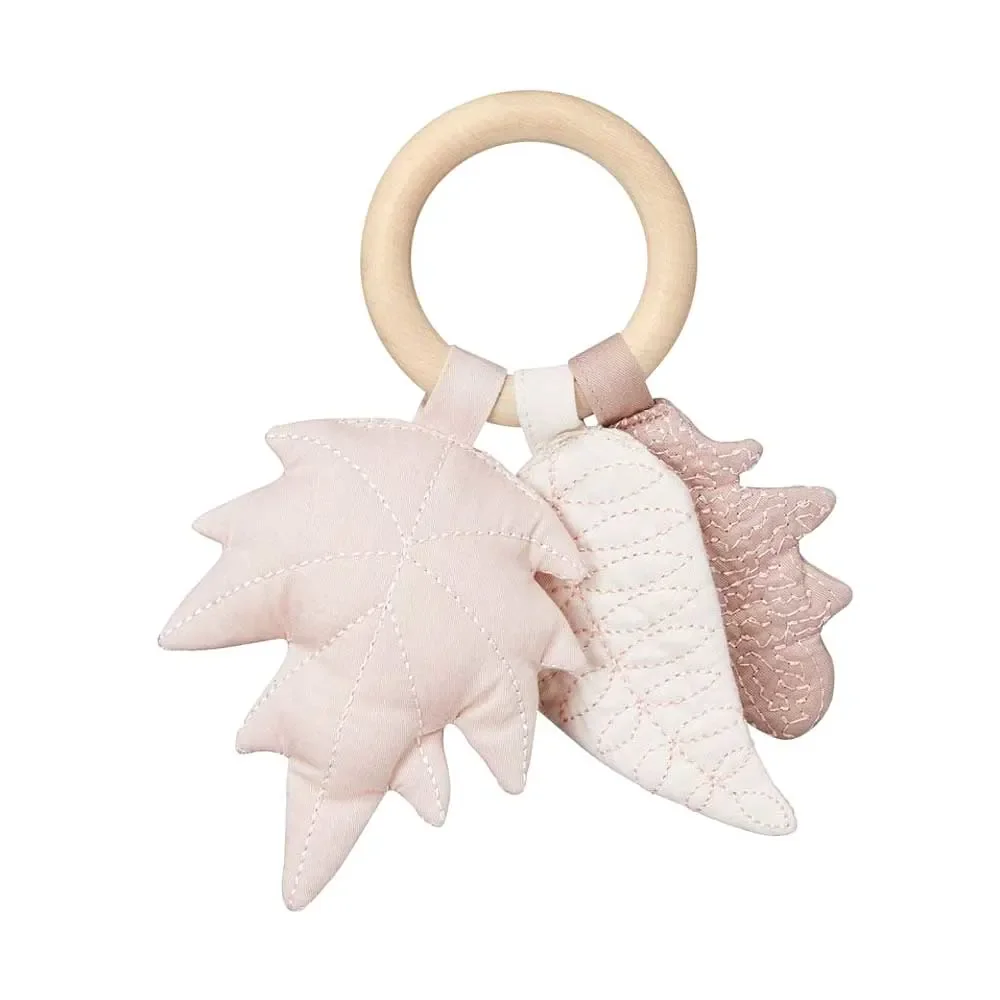 Cam Cam Baby Rassel Blätter rosa