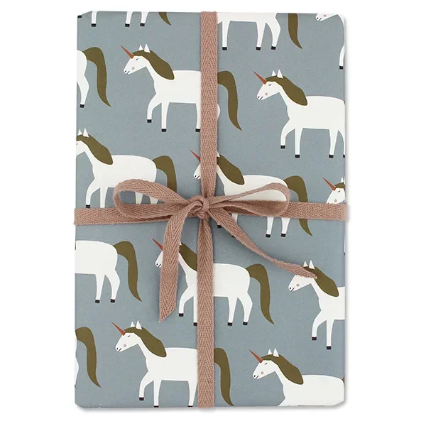 "Ava & Yves Geschenkpapier Einhorn hellblau image"