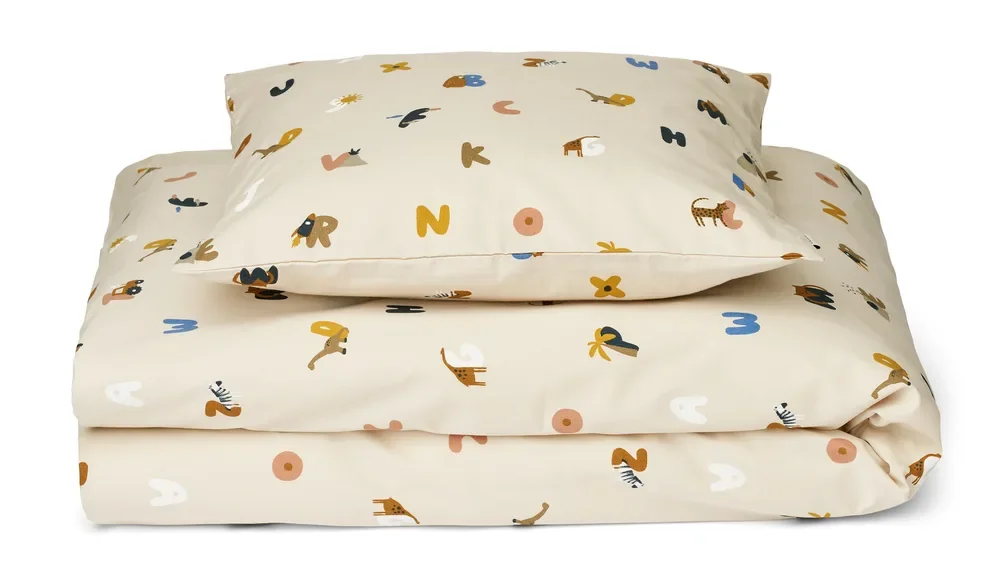 "Liewood Bettwäsche, Bettdecken - Ingeborg, Farbe: Alphabet / Sandy image"