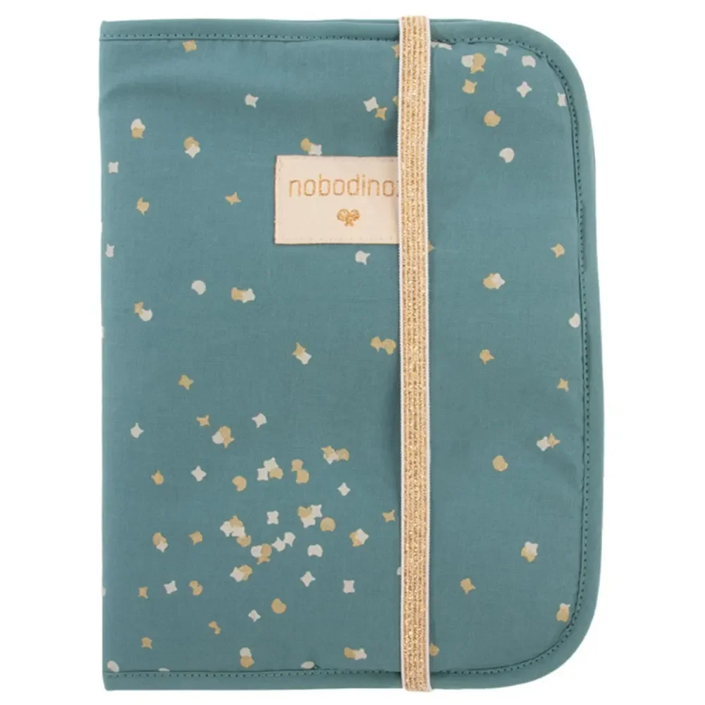"Nobodinoz U-Heft Hülle "Poema" goldenes Konfetti grün image"
