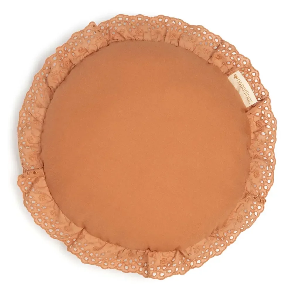 "Nobodinoz Kissen rund "Vera" Lochstickerei Sienna braun image"